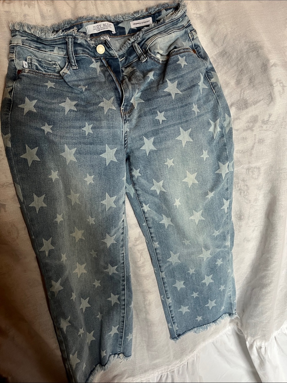 Judy Blue Light Blue Star Print Frayed Hem Cropped Jeans